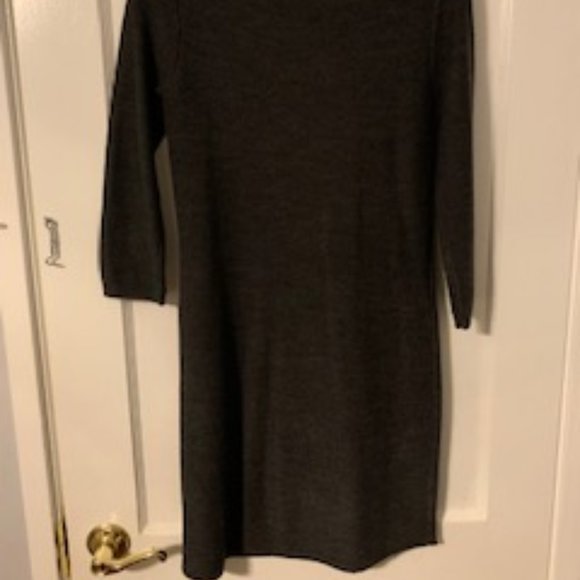 Two Grey Sweater Dresses - Picture 4 of 11